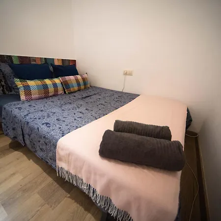 By Port Hostel Barcelona